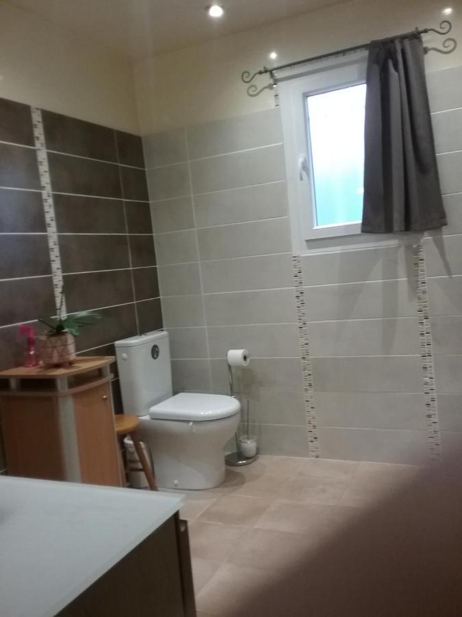 Bed and Breakfast Les Petites Roches Saint-Fortunat-sur-Eyrieux Exterior foto